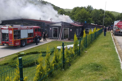 Bursa Mustafakemalpaşa'da sosyal tesiste yangın!