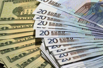 Euro ve dolarda 20 yıl sonra bir ilk yaşandı!