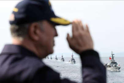 Bakan Akar'dan Yunanistan'a anladığı dilden mesaj: 'Yüzmeyi unutmayın'