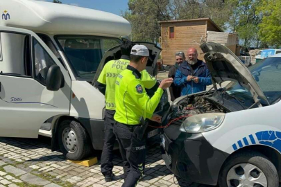 Bursa'da yolda kalan turistlerin imdadına ekipler yetişti