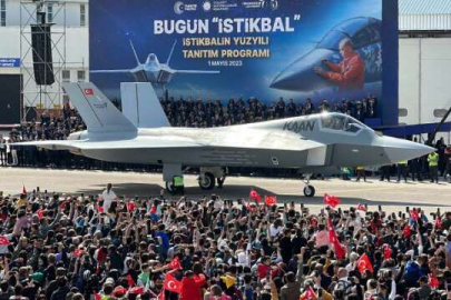 Piste çıktı, tüyler diken diken oldu! İşte yerli savaş uçağımızın adı...