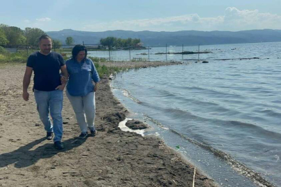 Bursa'da sular çekilince ortaya çıktı, hemen yetkililere koştular! Üzerinde yazılar var...