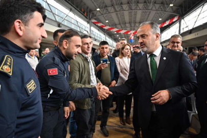 Afet bölgesinde iz bırakanlar Bursa'da bir araya geldi