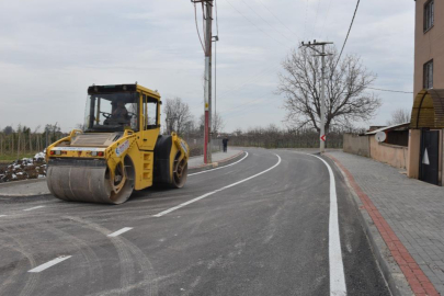 Yıldırım'da asfalt ve tretuvar çalışmaları sürüyor