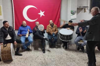 Bursa'da köy gençlerinden eğlenceli sahur